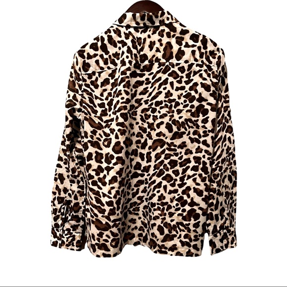Jones New York Signature. Leopard print button up. - Picture 2 of 8